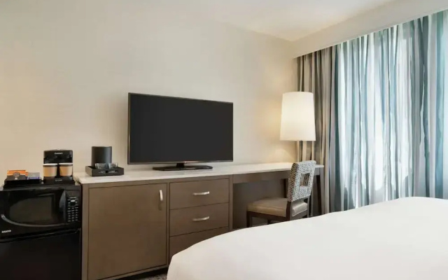 Embassy Suites Philadelphia - Valley Forge Hotel