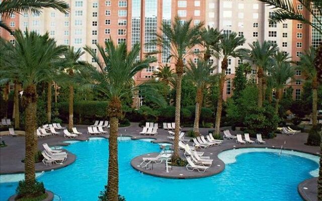 Hilton Grand Vacations at The Flamingo 2