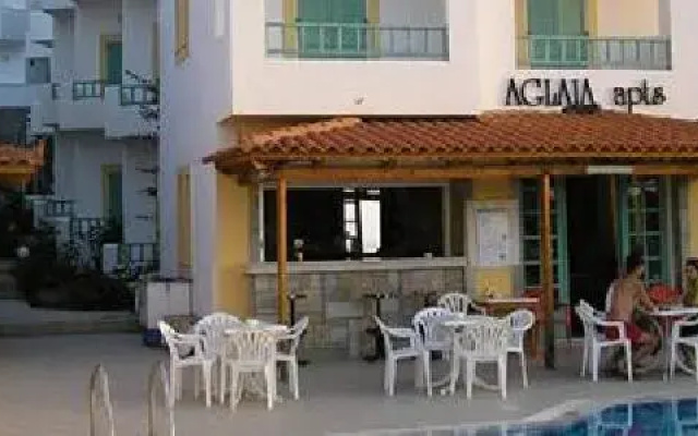 Aglaia Apartments & Studios