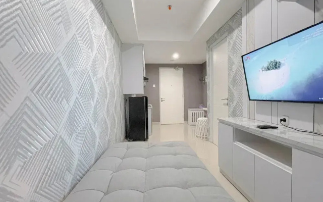 Grey Toned 1Br Apartment Tamansari Skylounge Makassar