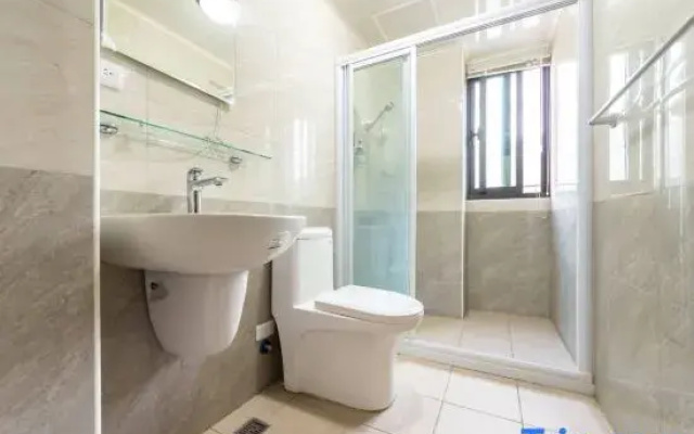 Giant Wings Homestay