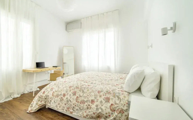 Superb flat in historic centre of Athens