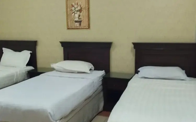 Qiswah star  hotel