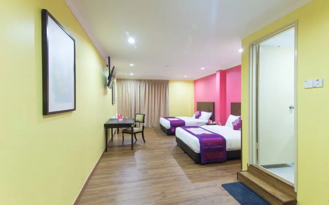 OYO 308 Hotel Sunjoy 9
