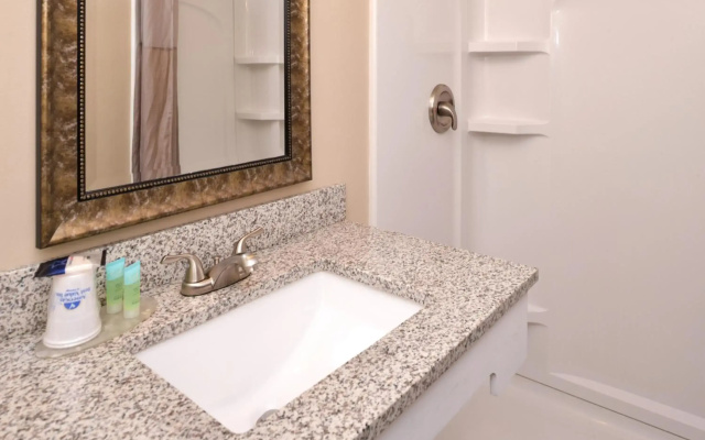 Americas Best Value Inn Putnam