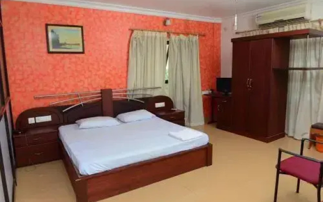 Mascot Paradise City Hotel