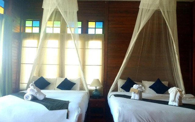 Отель Koh Ngai Thanya Beach Resort