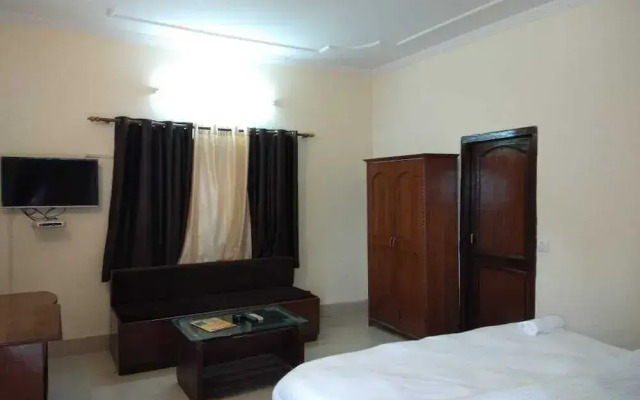 Hotel Usha Palace