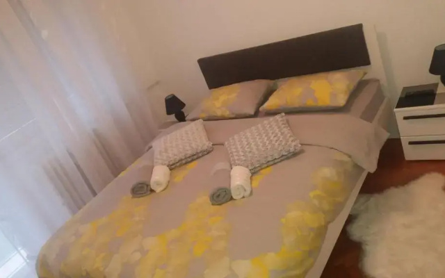 Akik Apartman stan na dan