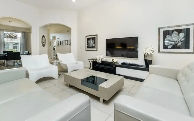 4079 oak Tree Drive