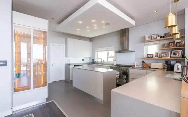 Ocean Views 5 Bedroom Apartments