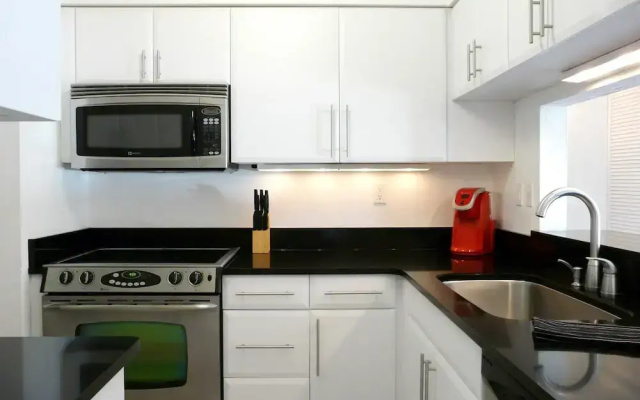 Inviting Condo With Pool Just a Steps From the Beach