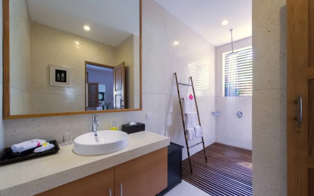 Perfect Location- 10br Villa Near Kudeta