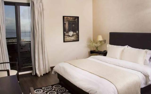 Al Jamila Suites