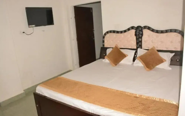Hotel Holiday