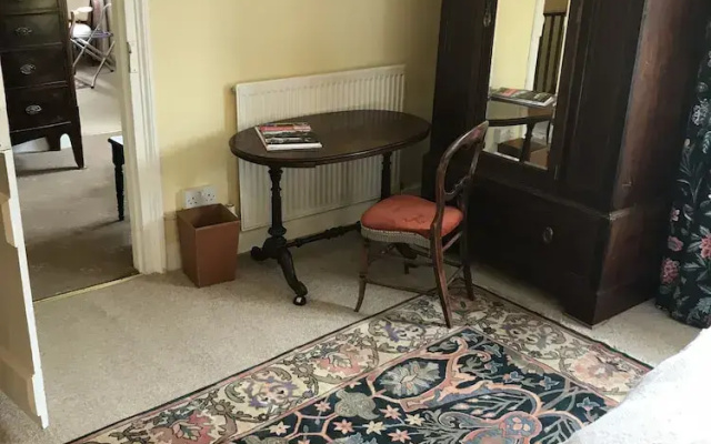 Lower Buckton Country House - Sleeps 12
