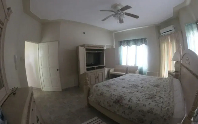 Royal Tower Suites