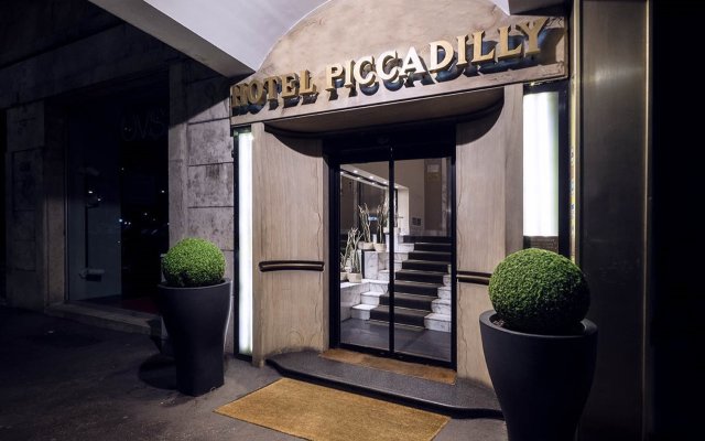Отель Best Western Hotel Piccadilly Италия, Рим - 2 отзыва об отеле, цены и фото номеров - забронировать отель Best Western Hotel Piccadilly онлайн вид на фасад