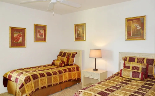 Peaceful Condo With Pool Across From South Beach