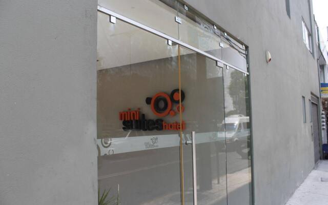 Hotel MX aeropuerto вид на фасад