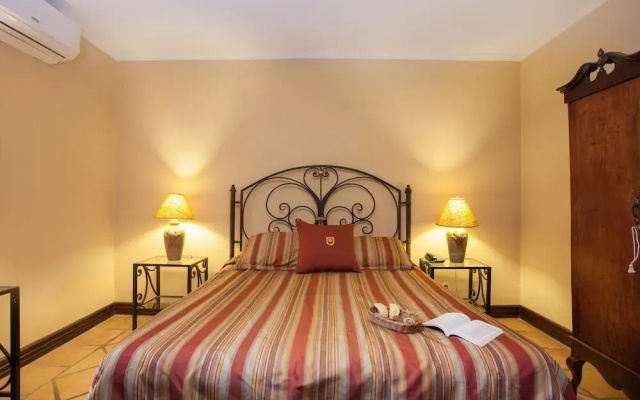 Hostal Real Los Robles
