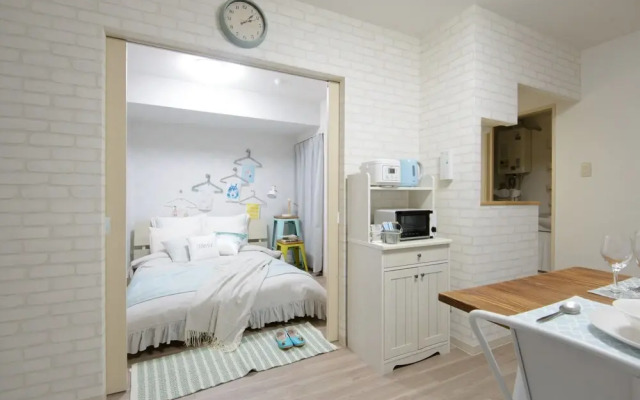 Blanc Noir Room102