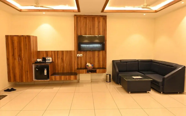 Hotel Sahil Suites