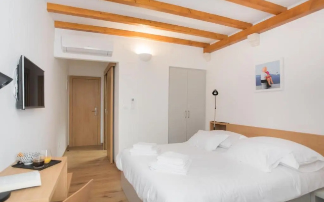 Rooms Kala