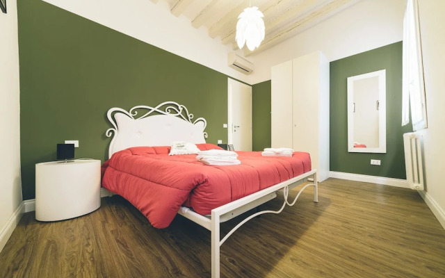 Ca d Oro Cozy Suite by Wonderful Italy