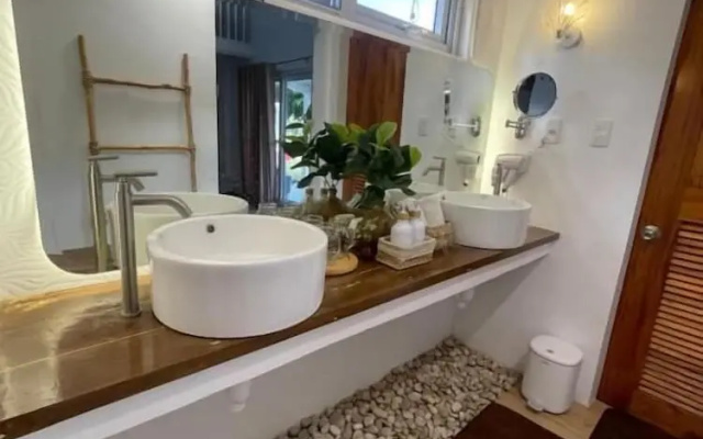 Riomana Villas Resort and Cafe
