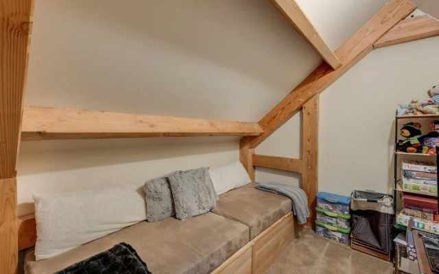 Mt. Baker Lodging Cabin 45 (Sleeps 6)