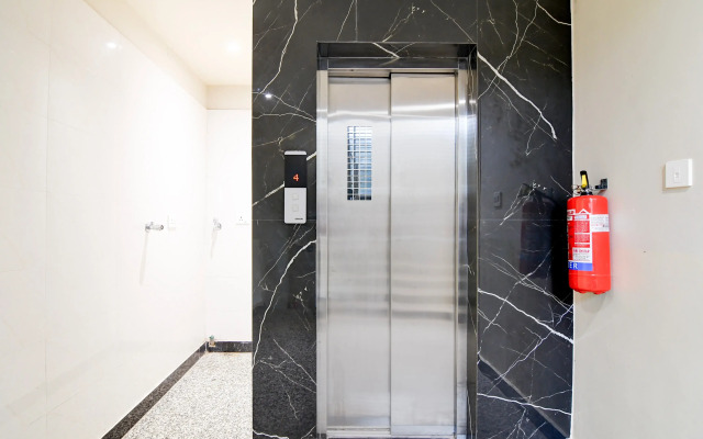 Super Townhouse Kaikhali Near Airport