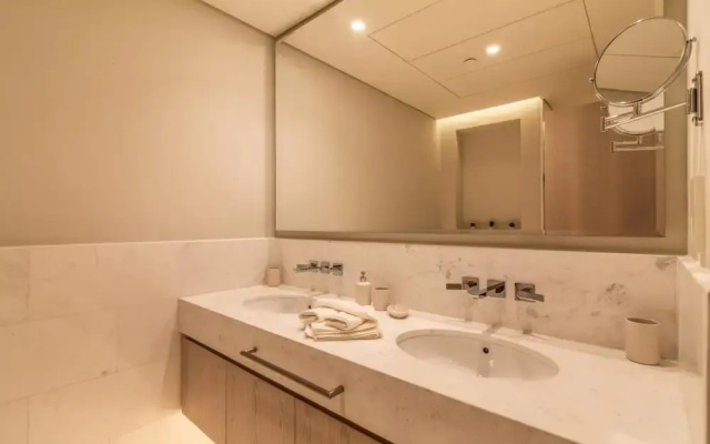 Spacious Studio With a View of The Atlantis
