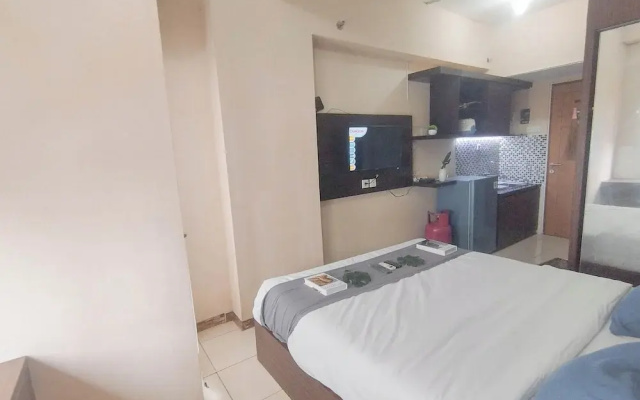 Studio Minimalist And Warm At Pavilion Permata Apartment