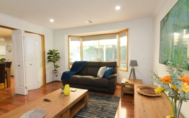 12 Mount Porepunkah Road
