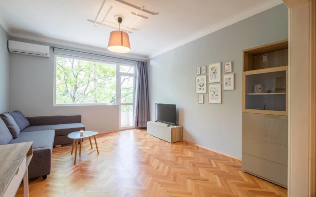 FM Deluxe 1-BDR Apartment - Style Meets Charm