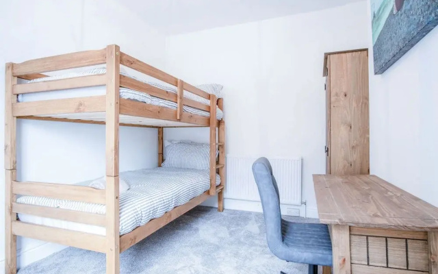 Castle Square - 2 Bedroom - Mumbles