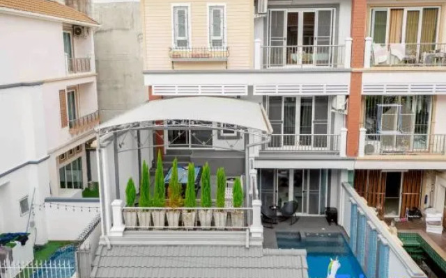 The Terrace Pratumnak 205