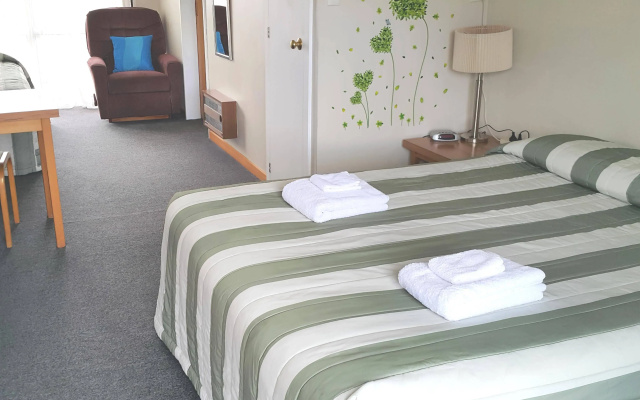 Lilybrook Motel