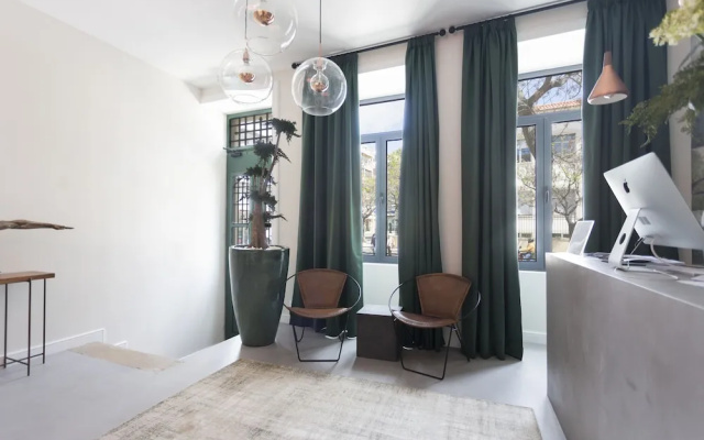 Alameda Exclusive House