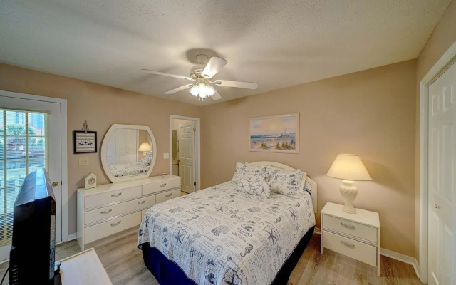 206 White Sandy-pet Friendly