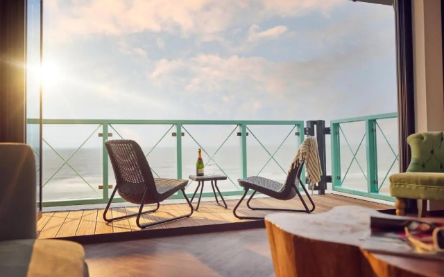 Beachhouse Hotel
