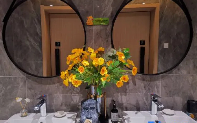 City Story Hotel