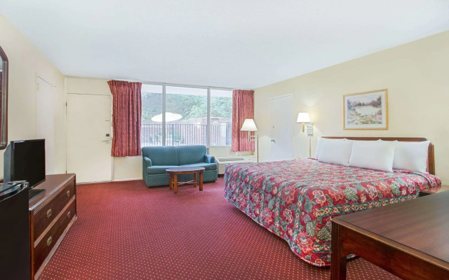 Bristol Parkway Inn