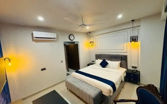 Hotel Four Square