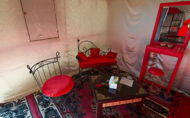 Merzouga Luxury Camp