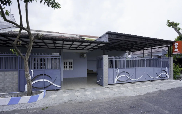 OYO 2663 Jombang Permai Syariah Residence