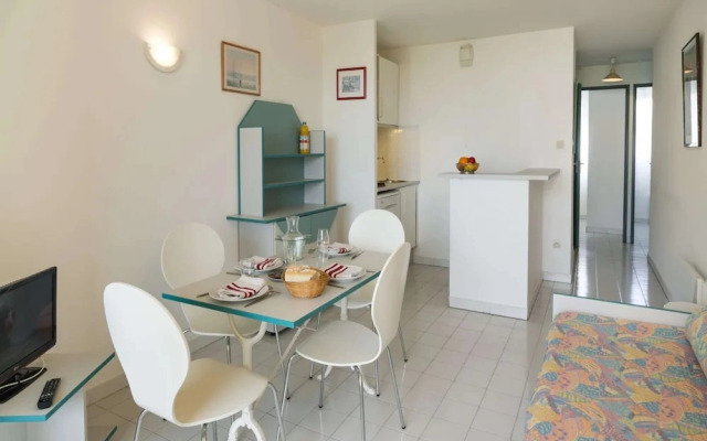 Cap D'agde Large Beach Stay for Eight
