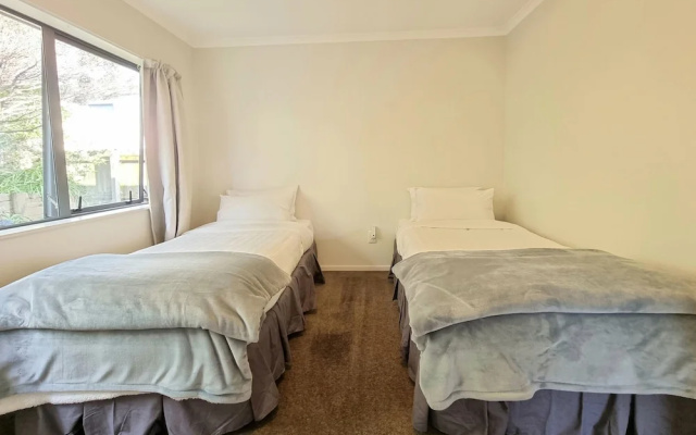 Beautiful 3BR House - WiFi - Car park