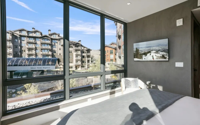 201 - Four Bedroom Argent 4 Condo